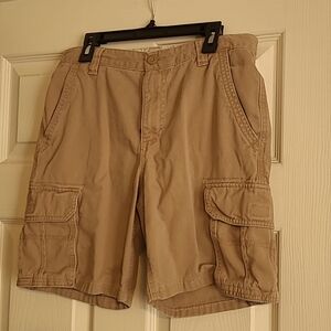💰 Old Navy boy's Cargo shorts. Size 14 HUSKY.